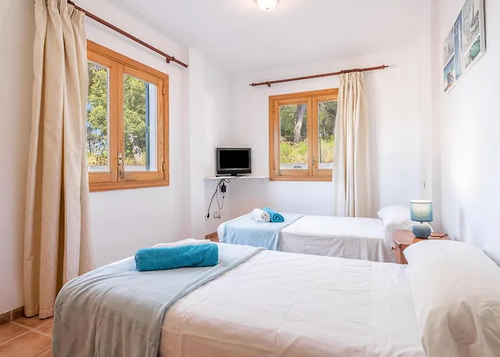 Santa Eulalia * Кан-Пікафорт